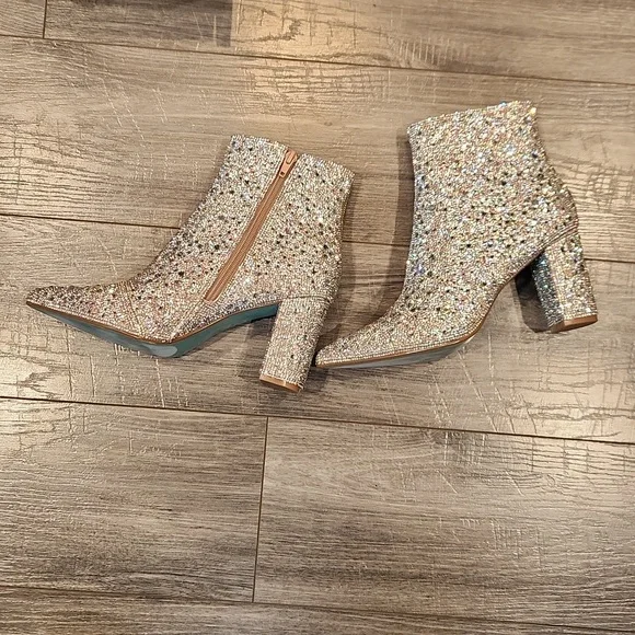 EUC Betsy Johnson Glass stone upper Sequins 3 1/2" heeled Boots sz 8.5M - Picture 1 of 14